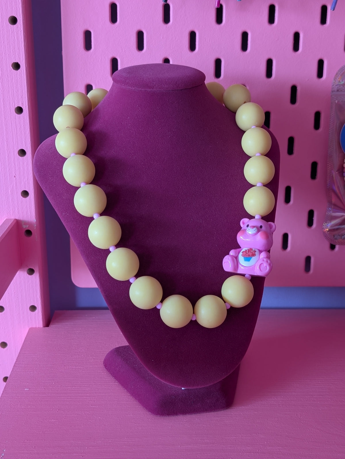 Cutiebear ketting 'yellow cupcake'
